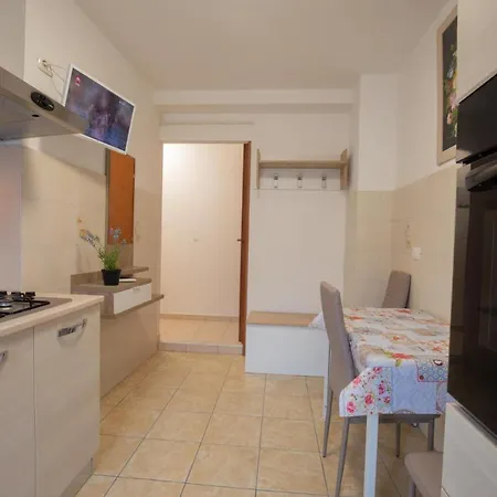 Lorenzo's Apartment *